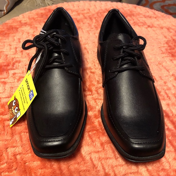 SmartFit Boys Grant Slip-On Dress Shoe